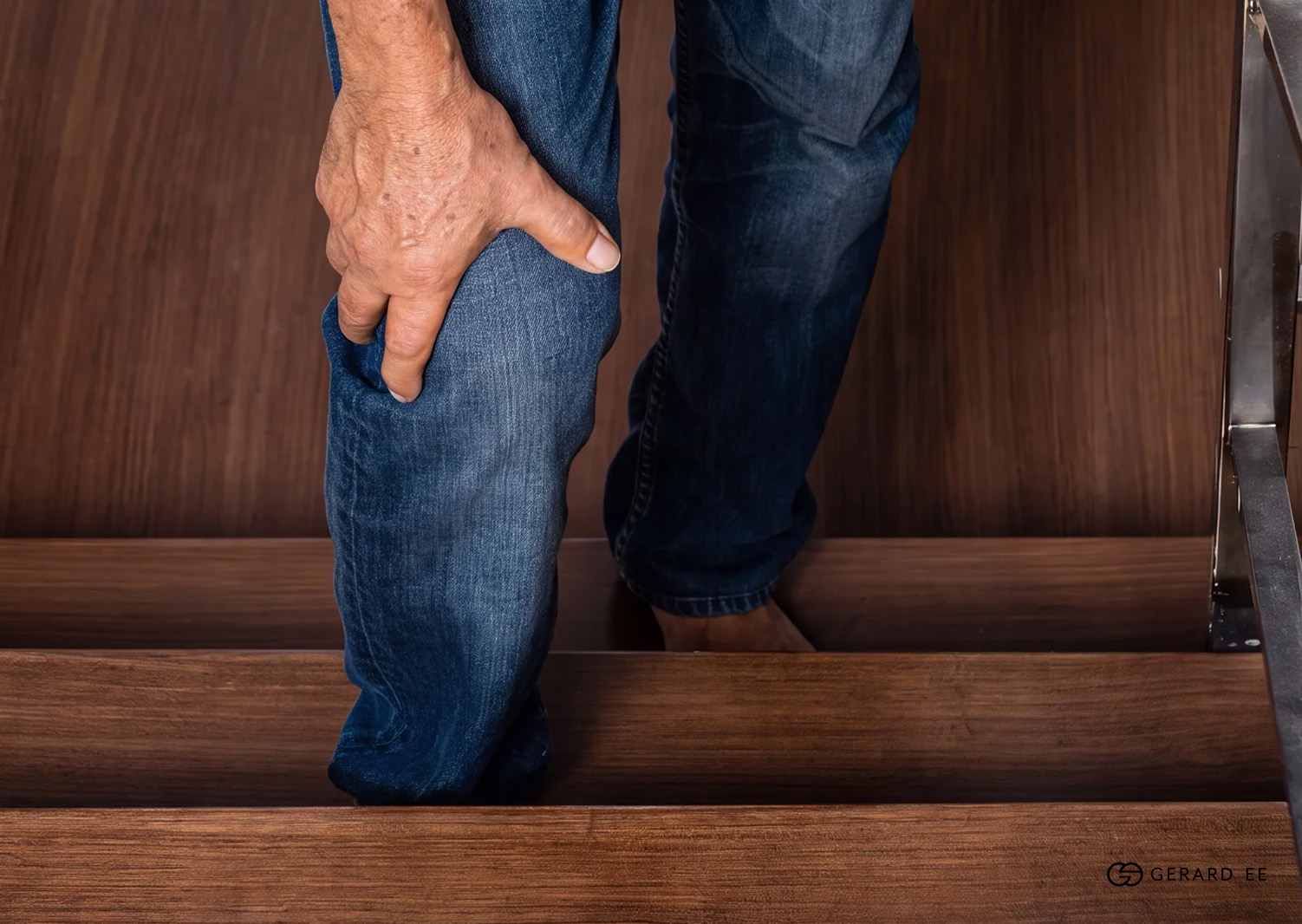 knee pain stairs