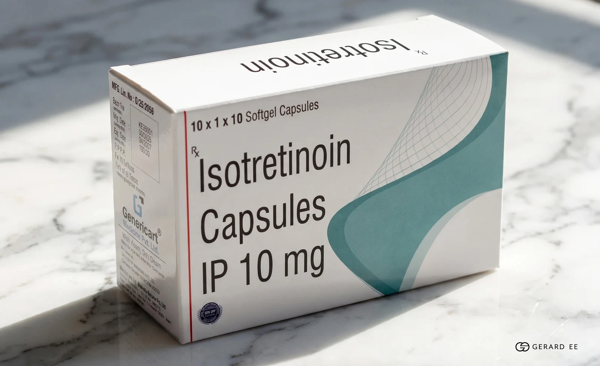 Isotretinoin capsules for acne